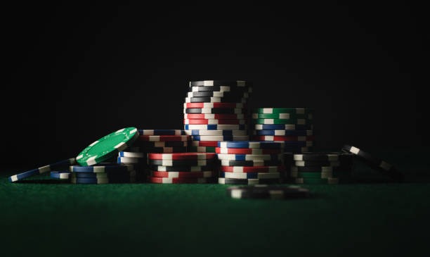 rusia777 mobile app interface showing football markets and live-dealer options